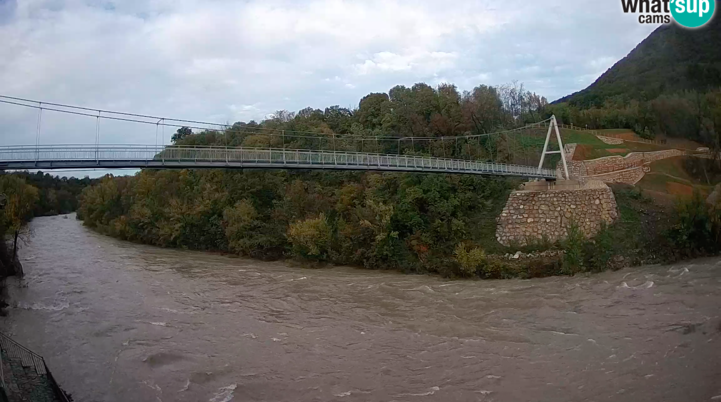 Isonzo in piena dopo la pioggia, allerta di guardia alla diga di Salcano